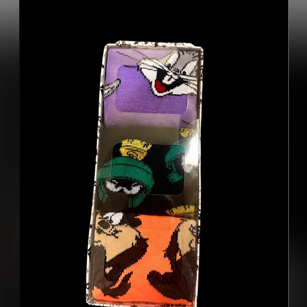 Looney Tunes socks NIB